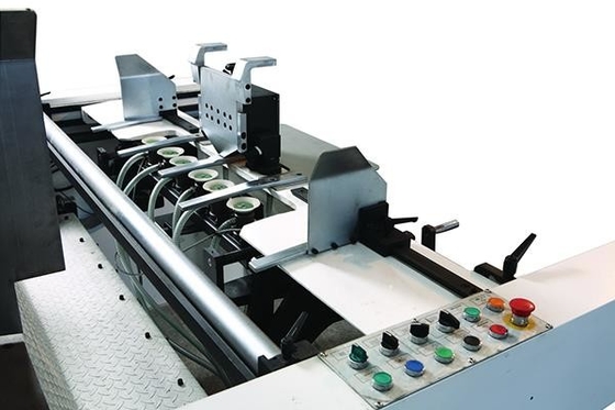 Mesin Die-Cutting Kotak Bergelombang Otomatis 1650 X 1200mm Dengan Pengupasan