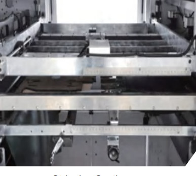 Mesin Die-Cutting Kotak Bergelombang Otomatis 1650 X 1200mm Dengan Pengupasan