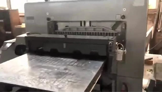 ECOO 1316 Pemotong digital flatbed untuk berbagai papan bergelombang