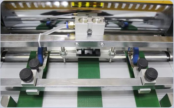 EcooGraphix 720mm Lebar Mesin Laminating Format Kecil Dengan Pemotong Untuk Penggunaan Kantor