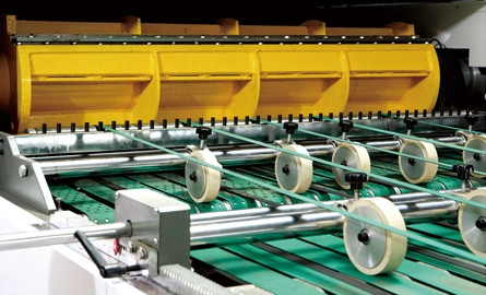 High Speed Flatbed Digital Cutter untuk kertas rolls dan lembaran dengan Slitting dan trimming
