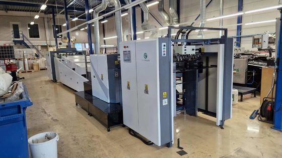 Mesin Pelapis Pernis UV Spot Dan Keseluruhan Kecepatan Tinggi 1050mm