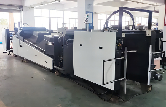 Otomatis Kecepatan Tinggi Spot Dan Overall UV Coating Machine Untuk Format Kecil