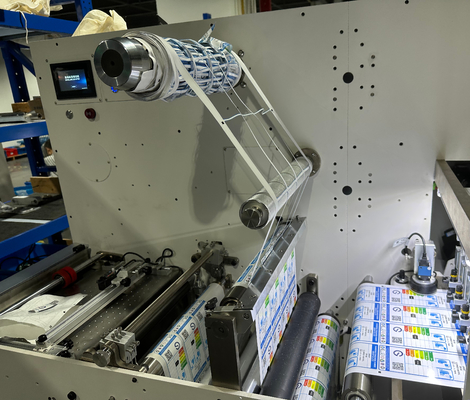 Automatic All-In-One Label Digital Finisher Label Die Cutter Dengan Laminating Slitting Dan Sheeting