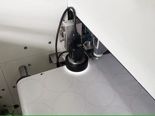 Pemotong Die Laser Roll To Sheet Digital dengan Kecepatan Potong Maksimal 27m/menit dan Lebar Label Maksimal 330mm