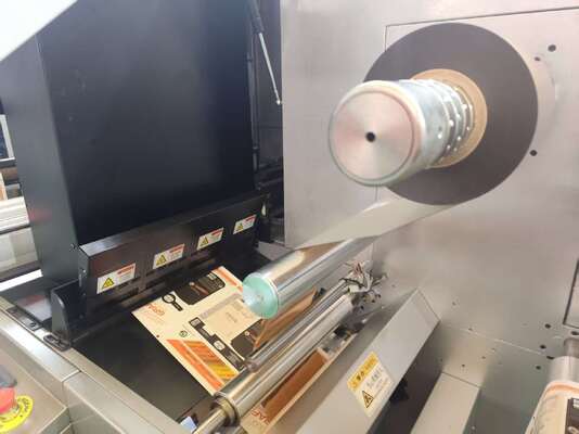 Mesin Digital Rotary UV Varnish Printing dan Cold Foiling