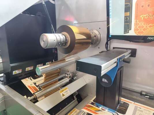 450mm Digital Label Post Press Varnish Printing Mesin Stamping Dingin