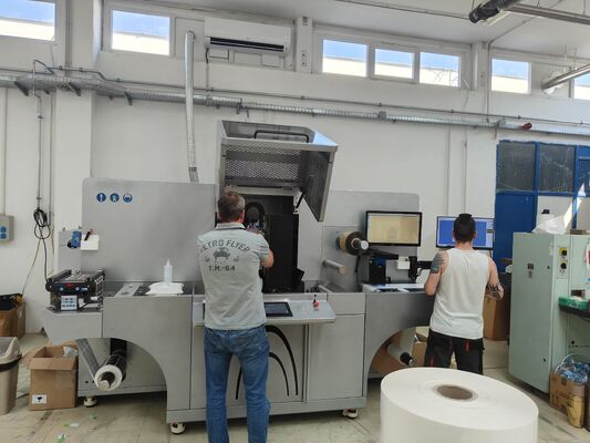 Mesin Finishing Roll-to-Roll Label Digital dengan Kecepatan 60 kantong/menit dan Lebar Kantong 120-450mm untuk Digital Foil Stamping