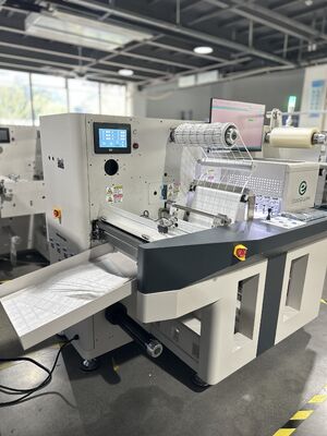 Mesin Pemotong Mati Pisau Motor Label Gulungan Digital 330mm