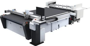 6 Axis 7.5kw Karton Foil Stamping Die Cutting Machine