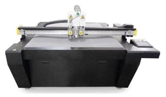 Multi Axis Control Foil Stamping Die Cutting Machine Untuk Pengemasan