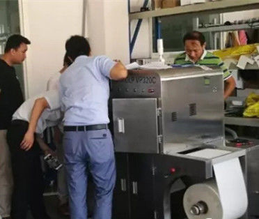 Mesin Cetak Label Digital 7.2m / Min Dengan Toner EA Media 330mm