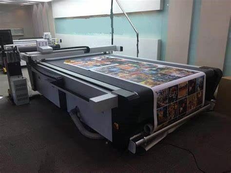 1500mm / s Die Cutting Flatbed Digital Cutter Untuk Stiker Mobil